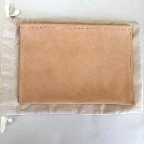 Aerin quiet luxury minimalist suede zip clutch pouch in neutral Sand - Picture 6 of 11